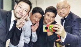 吃瓜拍照姿势姐妹,姐妹们的吃瓜拍照姿势大揭秘