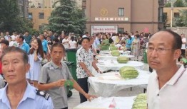 回村吃瓜现场,一场别开生面的乡村生活秀