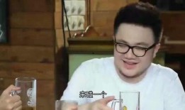 路人吃瓜的反应,表情包横飞，笑料百出