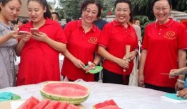 回村吃瓜现场,一场别开生面的乡村生活秀