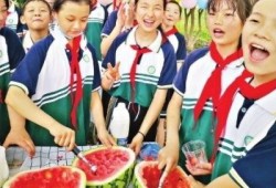 校园跳舞吃瓜图片高清,青春活力与甜蜜瓜果的完美邂逅