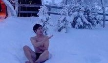 雪地里吃瓜,冬日里的瓜果盛宴