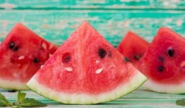 吃瓜文案精选,盘点那些让人捧腹大笑的吃瓜文案精选