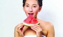 美女高清吃瓜图片大全,美女们吃瓜的瞬间魅力