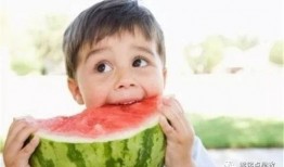 厨子吃瓜什么意思,揭秘厨房里的闲言碎语