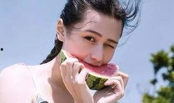 吃瓜吃草少女图片,探寻自然与青春的和谐共鸣